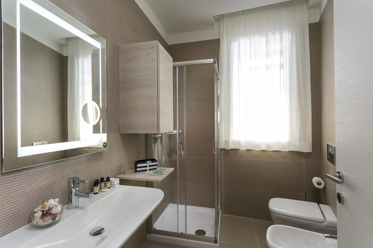 Embassy Aparthotel Rimini 2*,  Italia